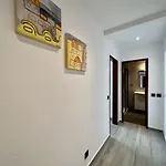 Апартаменты Downtown With Pool By Homing