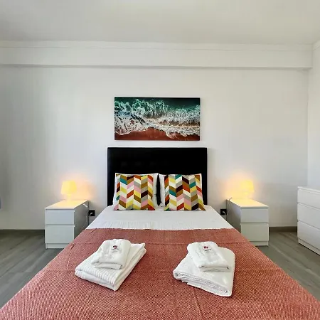 Downtown With Pool By Homing Albufeira