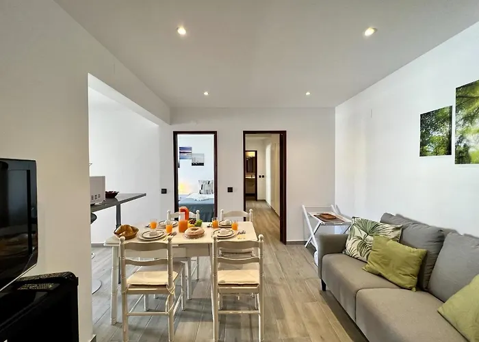 Downtown With Pool By Homing * البوفيرا