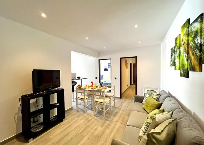 Downtown With Pool By Homing Lejlighed *